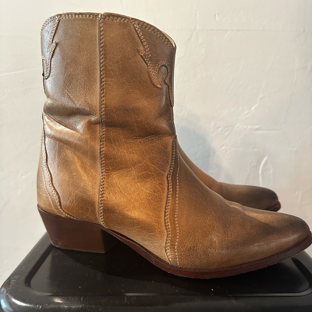 FREE PEOPLE WESTERN BOOTS